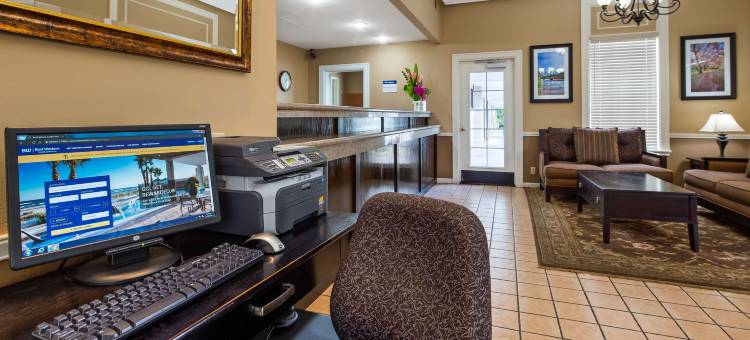 莱克伍德汽车贝斯特韦斯特酒店(Best Western Lakewood)图片