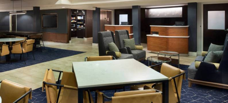 塞勒姆大学温斯顿万怡酒店(Courtyard Winston-Salem University)图片