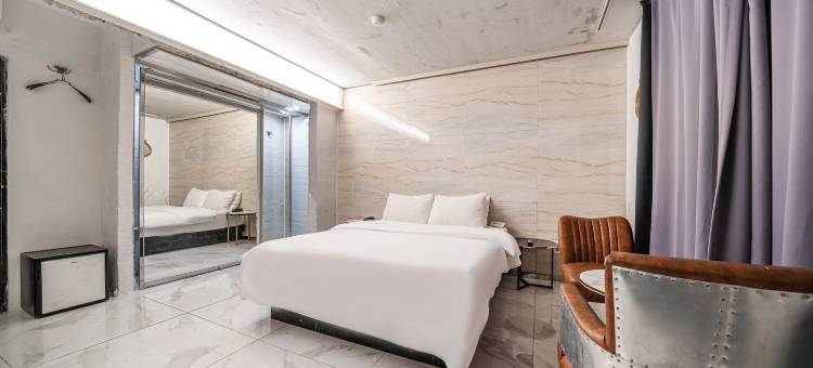 仁川石南洞德鲁纳酒店(Incheon Seoknamdong Del Luna Hotel)图片