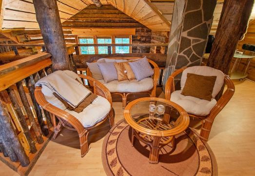 Mennink?isenkolo Hotel Overview