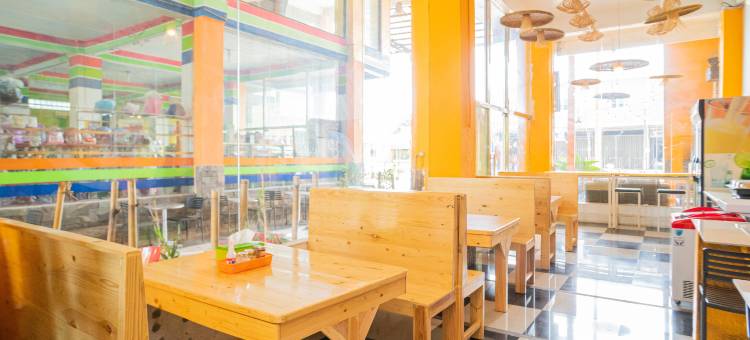 红多兹酒店@贝克西甘榜萨瓦贾蒂穆尔尼(RedDoorz @ Kampung Sawah Jatimurni Bekasi)图片