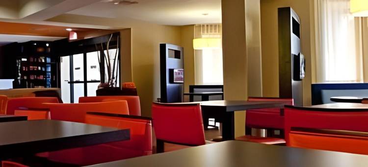 阿克伦费尔劳恩万怡酒店(Courtyard Akron Fairlawn)图片