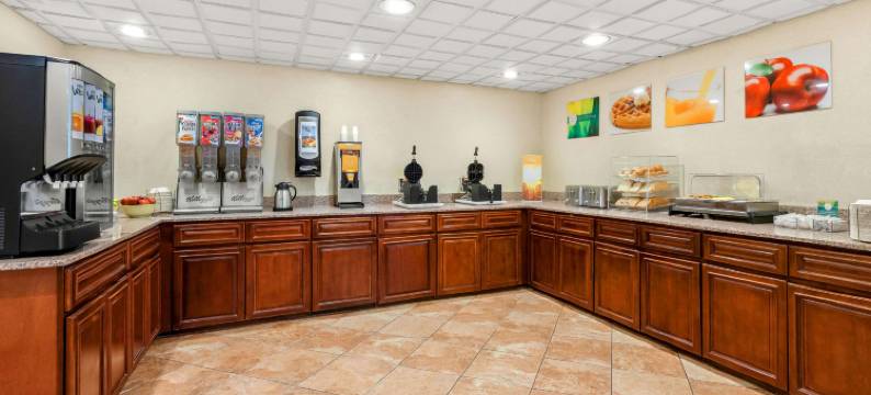 爱迪生品质酒店-新不伦瑞克(Quality Inn Edison-New Brunswick)图片