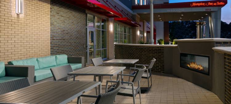 亚特兰大巴克海特广场希尔顿欢朋套房酒店(Hampton Inn & Suites Atlanta Buckhead Place)图片