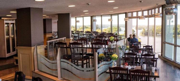 克拉丽奥湖畔会议中心酒店(Clarion Lakeside Inn & Conference Centre)图片