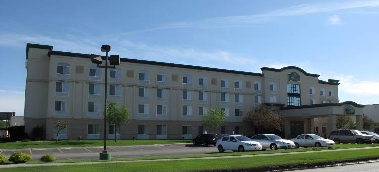 奥马哈机场市中心拉昆塔温德姆套房酒店(La Quinta Inn & Suites by Wyndham Omaha Airport Downtown)图片