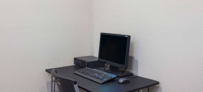 贝克斯菲尔德南加州温德姆速8酒店(Super 8 by Wyndham Bakersfield South CA)图片