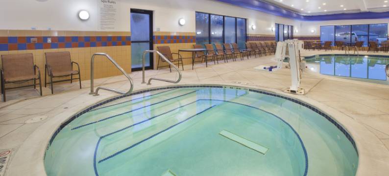 智选假日套房酒店威灵(Holiday Inn Express & Suites WHEELING by IHG)图片