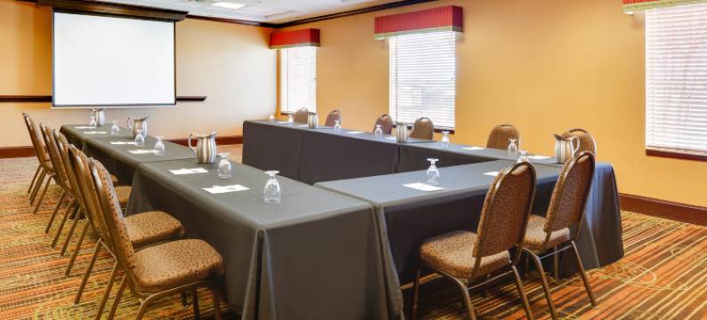 希尔顿欢朋套房酒店-沃斯堡/弗里斯特丘(Hampton Inn & Suites Fort Worth/Forest Hill)图片