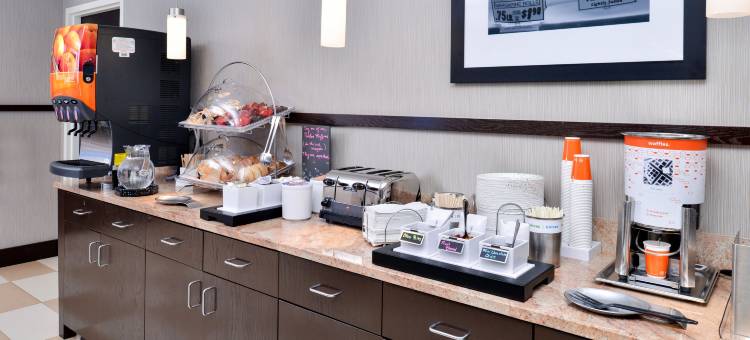 希尔顿欢朋套房酒店-匹兹堡加利福尼亚大学(Hampton Inn & Suites California)图片