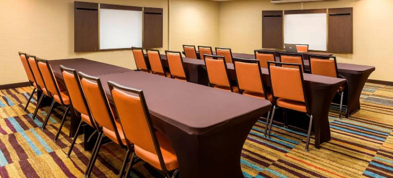 达拉斯中央公园万枫酒店(Fairfield Inn & Suites Dallas Park Central)图片