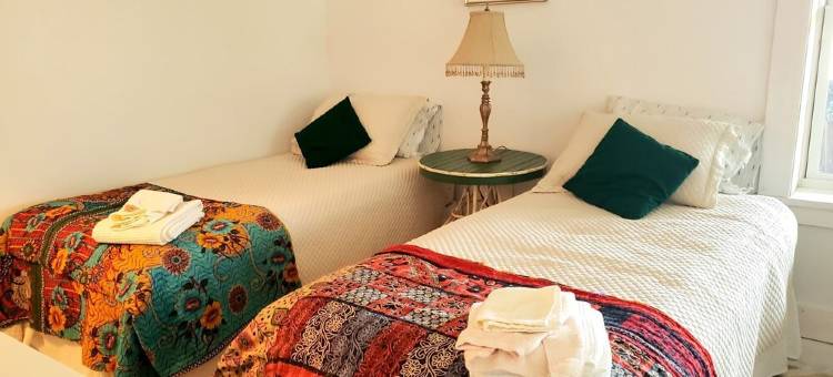 Meadow House at Powder Mill Pond - a nature lover's paradise图片