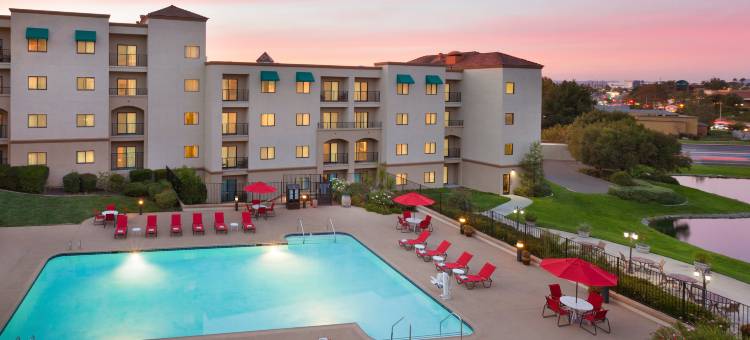 蒂梅丘拉谷葡萄酒乡安泊套房酒店(Embassy Suites by Hilton Temecula Valley Wine Country)图片