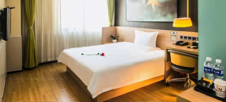 美誉酒店(郑州大学南校区绿城广场地铁站店)图片