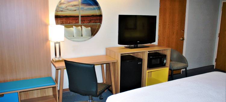 伊根明尼苏达戴斯酒店-近美国购物中心(Days Inn by Wyndham Eagan Minnesota Near Mall of America)图片