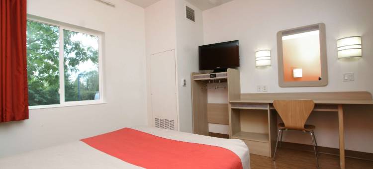 伯灵顿科尔切斯特6号汽车旅馆(Motel 6 Colchester, VT - Burlington)图片