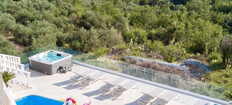 别墅山丘(Villa Hills)图片