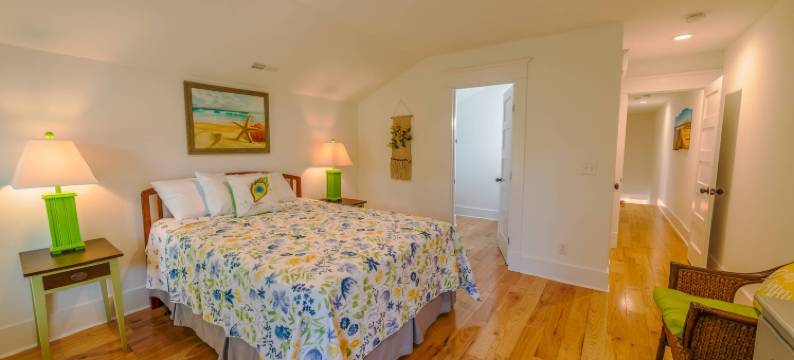 Charming Duplex with Outdoor Space and Bikes - Delightful Beach Escape图片