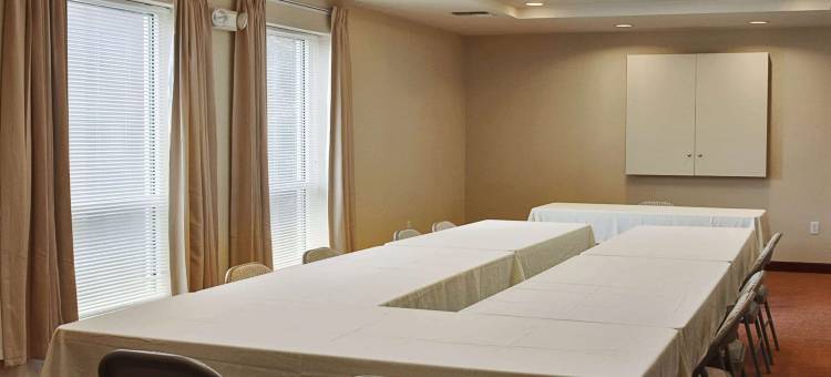 塔科机场华美达酒店(Ramada by Wyndham SeaTac Airport)图片