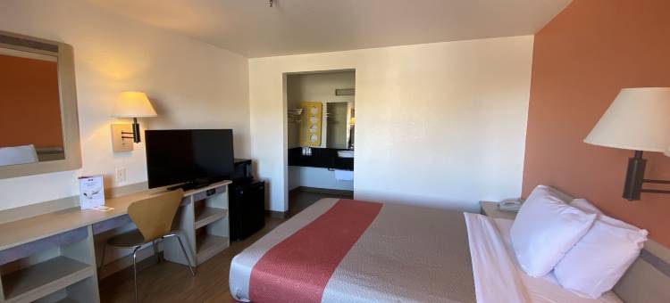 费拉格尔斯塔夫西6号汽车旅馆- 林场村店(Motel 6 Flagstaff, AZ - West - Woodland Village)图片