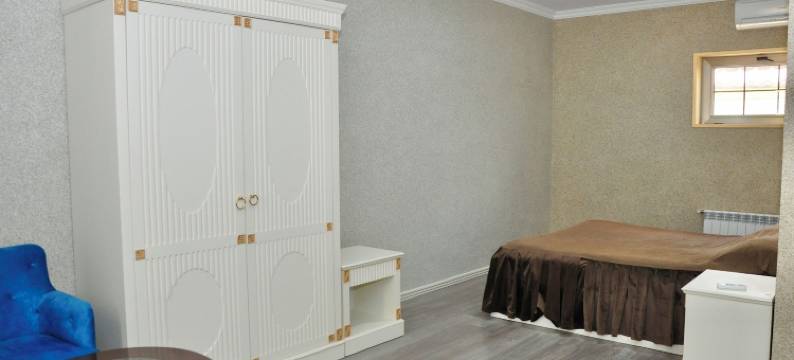 豪华家庭酒店(Deluxe Family Hotel)图片