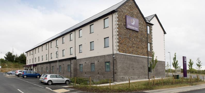 韦德布里奇普瑞米尔酒店(Premier Inn Wadebridge)图片