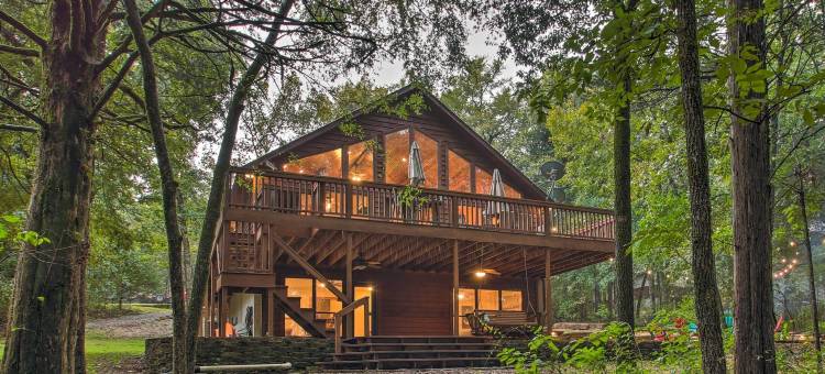 达达内尔湖畔房屋，配有码头和火坑(Waterfront Lake Dardanelle Home w/ Dock & Fire Pit)图片