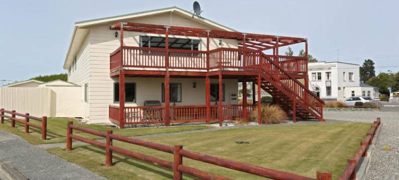 图伊大本营酒店(Tui Base Camp)图片