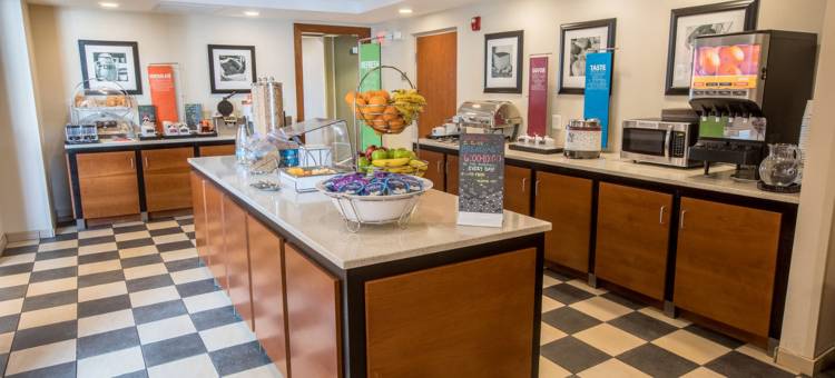 蒂尔顿欢朋套房酒店(Hampton Inn & Suites Tilton)图片