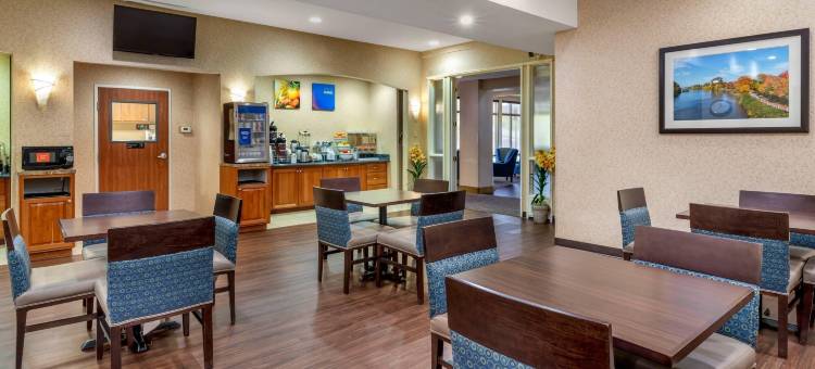 尤金舒适套房酒店(Comfort Suites Eugene)图片