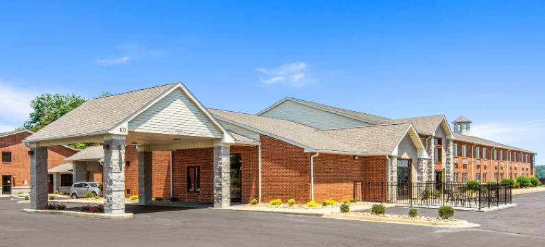 湖畔克拉克斯维尔-南山西克拉丽奥酒店(Clarion Pointe on the Lake Clarksville-South Hill West)图片