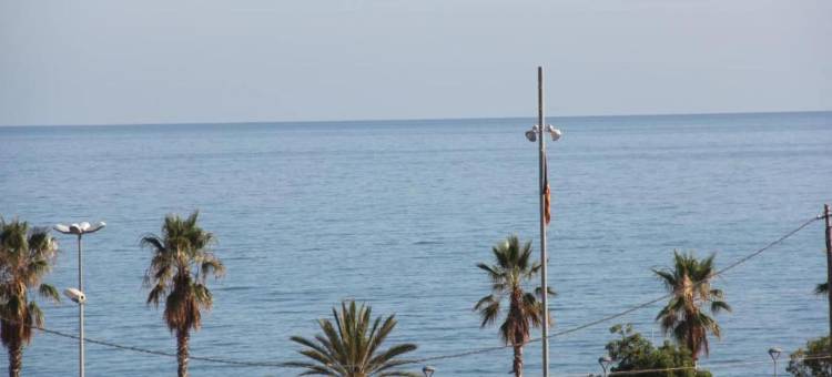 滨海卡内特风景海滩附近小屋(Bungalow in Canet de Mar near Scenic Beach)图片