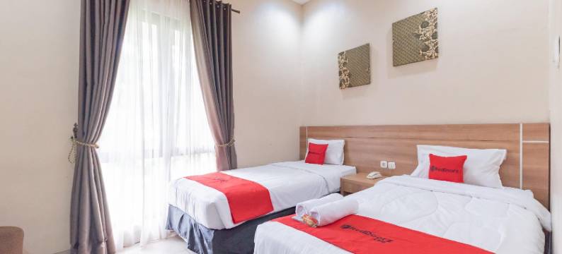 红多兹高级酒店@格里亚因科帕布里西萨鲁阿彭卡克(RedDoorz Premium @ Griya Inkoppabri Cisarua Puncak)图片