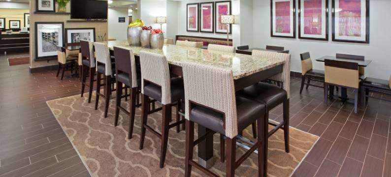 希尔顿欢朋酒店-迪克森(Hampton Inn Dickson)图片