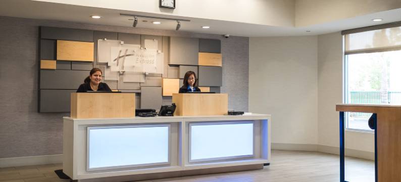 福乐顿-安纳海姆智选假日酒店(Holiday Inn Express FULLERTON - ANAHEIM by IHG)图片