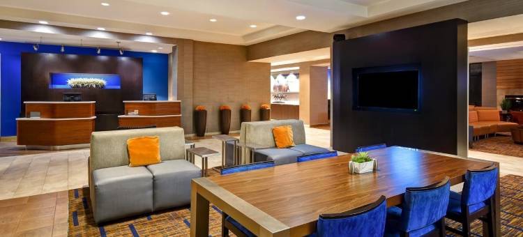 路易斯威尔机场万怡酒店(Courtyard Louisville Airport)图片