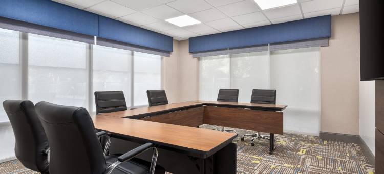 夏洛特阿罗伍德路欢朋套房酒店(Hampton Inn & Suites Charlotte-Arrowood Rd.)图片