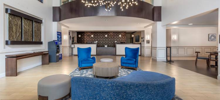 迈阿密机场北贝斯特韦斯特优质套房酒店(Best Western Plus Miami Airport North Hotel  Suites)图片