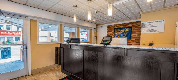 经济木屋海滩及海滨大道酒店(Econo Lodge Beach and Boardwalk)图片