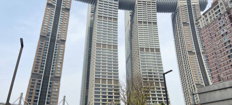 重庆栖云上民宿(朝天门来福士广场店)图片