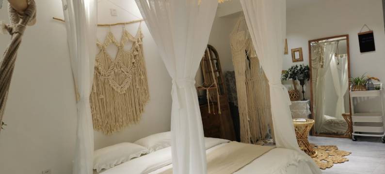 延吉小糊涂网红墙店博士园只此一家民宿(公园路分店)图片