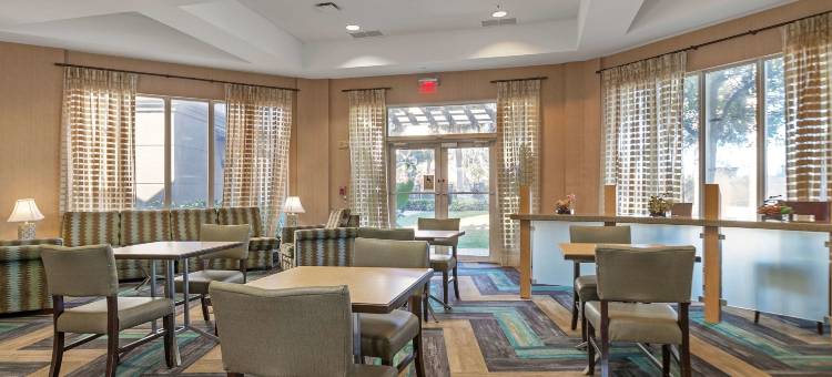 劳德代尔堡机场拉昆塔温德姆套房酒店(La Quinta Inn & Suites by Wyndham Ft. Lauderdale Airport)图片