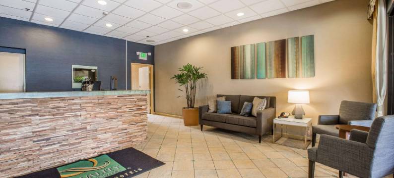 贺茂沙海滩凯艺套房酒店(Quality Inn & Suites Hermosa Beach)图片