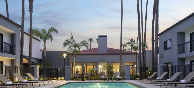 洛杉矶万怡酒店哈岗/橙县(Courtyard Los Angeles Hacienda Heights/Orange County)图片
