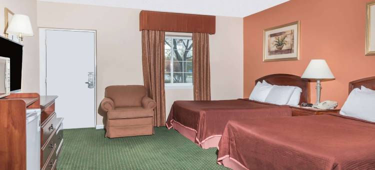 莱诺克斯豪生酒店(Howard Johnson by Wyndham Lenox)图片