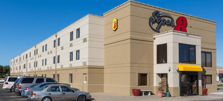 威奇托北温德姆速8酒店(Super 8 by Wyndham Wichita North)图片