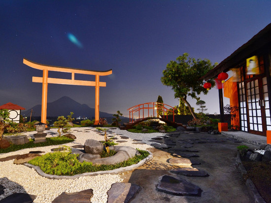 殷娜特拉特斯酒店