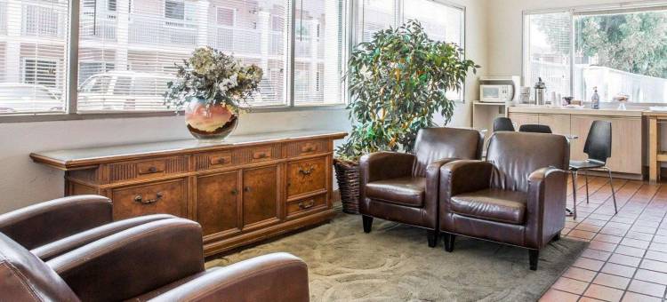 南门 - 南洛杉矶罗德威酒店(Rodeway Inn South Gate - Los Angeles South)图片