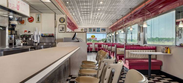 弗里蒙特温德姆呗盟酒店(Baymont by Wyndham Fremont)图片