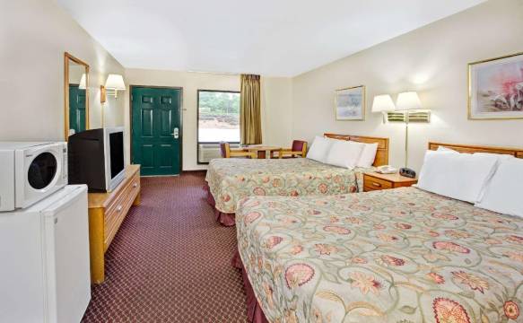 玛丽埃塔西-阿特尔地区速8酒店(Super 8 by Wyndham Marietta/West/ATL Area)